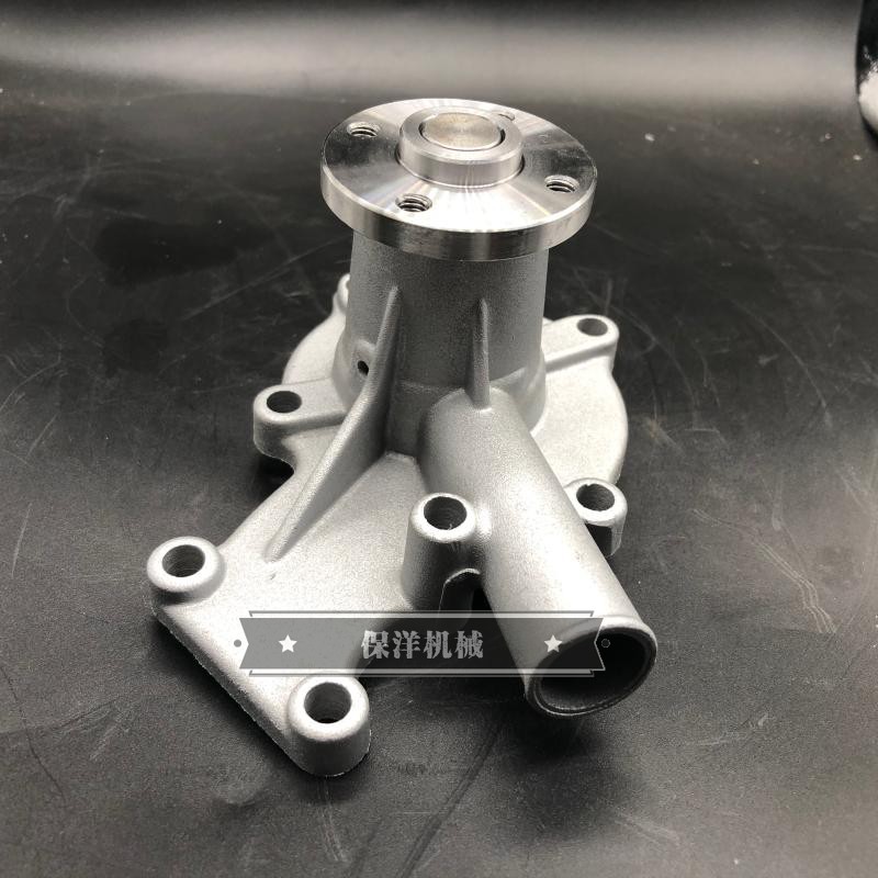 久保田U10-3 U17挖掘机B7300拖拉机久保田D722 D902发动机水泵