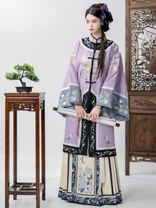柒小乔原创 清汉女对襟春夏马面裙 重工刺绣清代服饰 非汉服