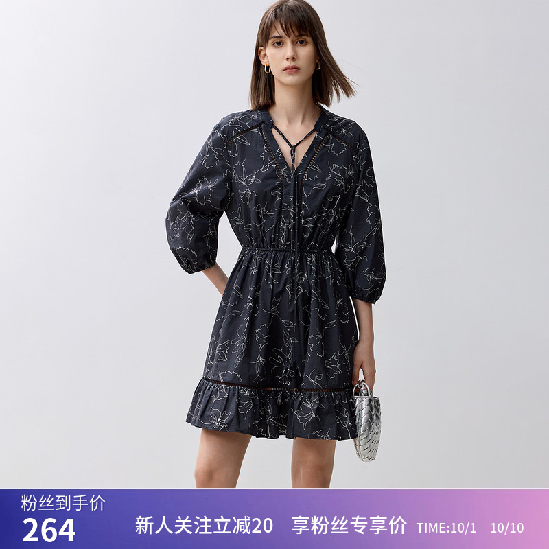 LILY秋新款女装复古线条印花镂空花边V领系带收腰显瘦连衣裙