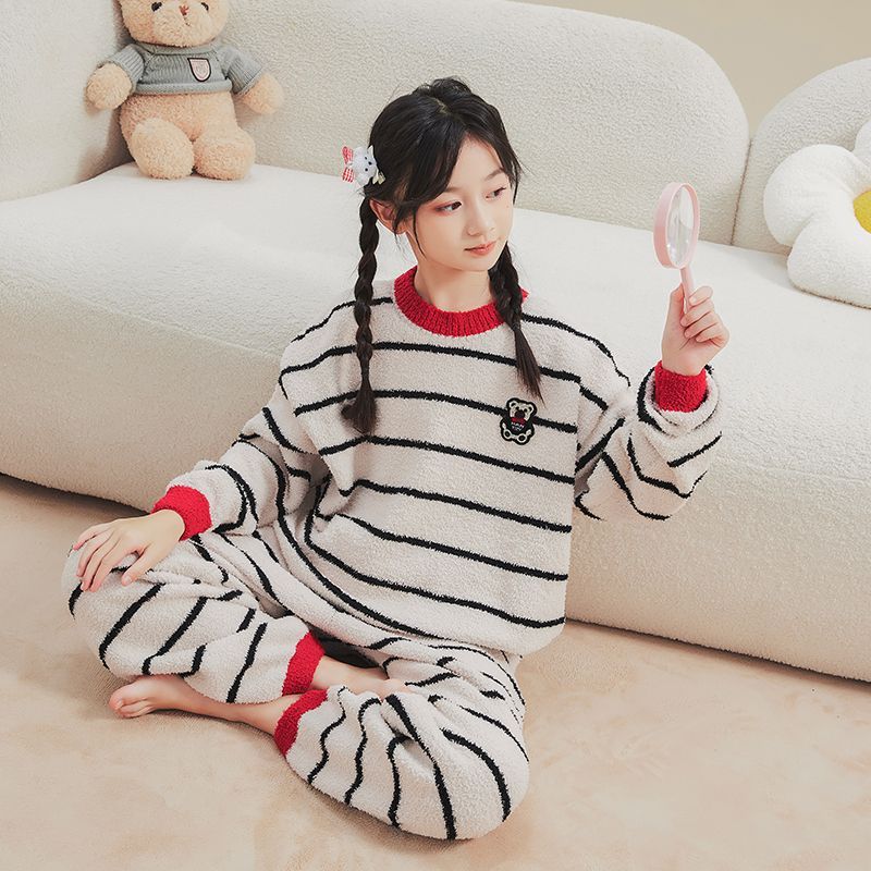 睡衣女童2024新款秋冬款法兰绒冬季儿童家居服半边绒条纹家居服