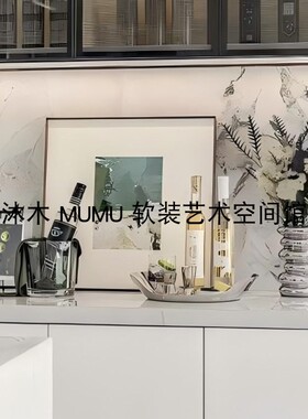 绿色轻奢样板间厨房窗台摆件软装组合搭配饰品冰桶假酒装饰画道具