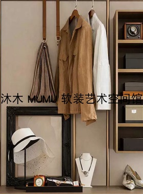 衣帽间组合-样板房软装饰品摆件开放衣橱敞开格搭配陈列设计咖色