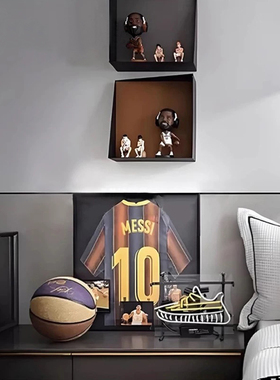 现代简约样板间男孩房卧室床头柜桌面摆件手办篮球主题摆件装饰品