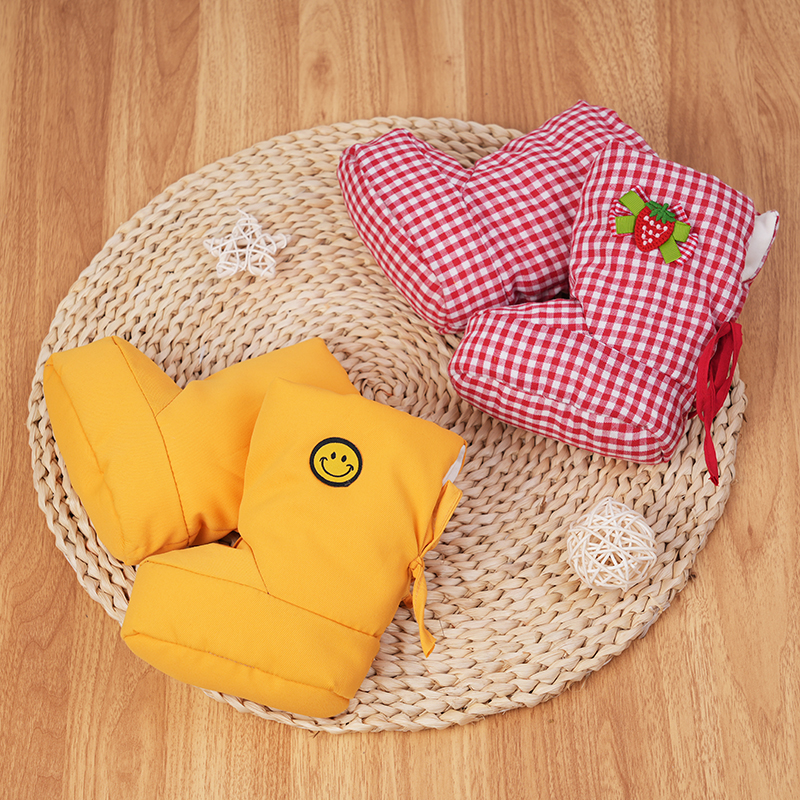 宝宝手工棉花脚套保暖包脚软底鞋0-1岁婴儿冬季加厚防掉鞋步前鞋