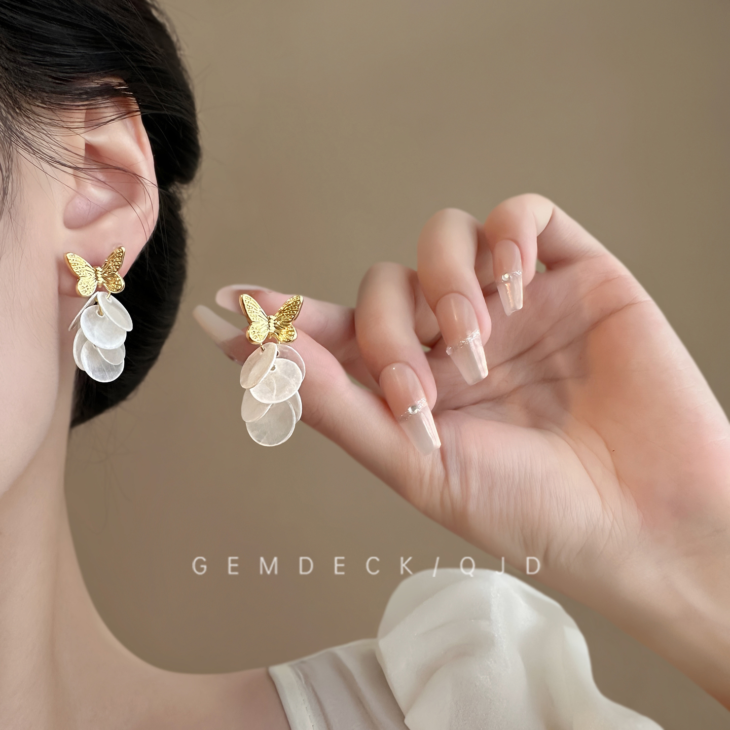 超仙金色蝴蝶贝壳耳环