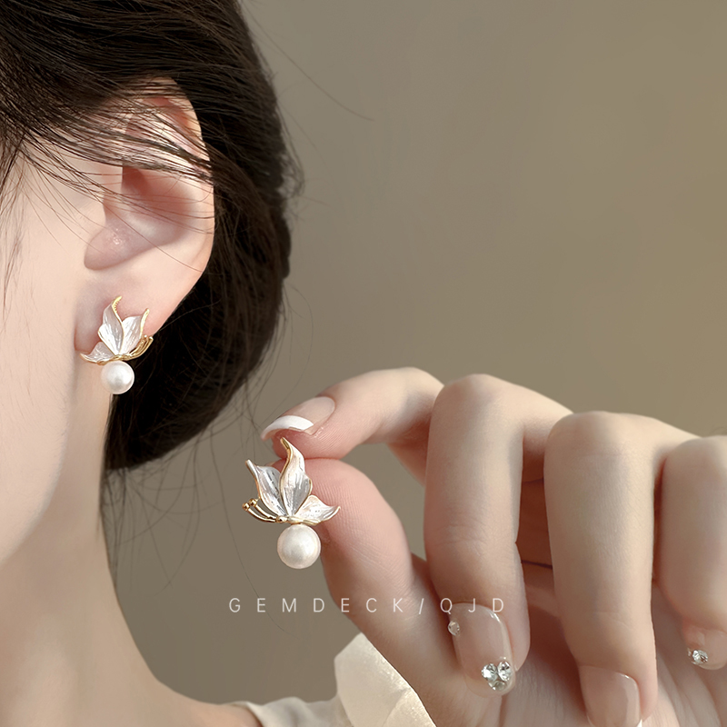 天然淡水珍珠蝴蝶高级感耳钉