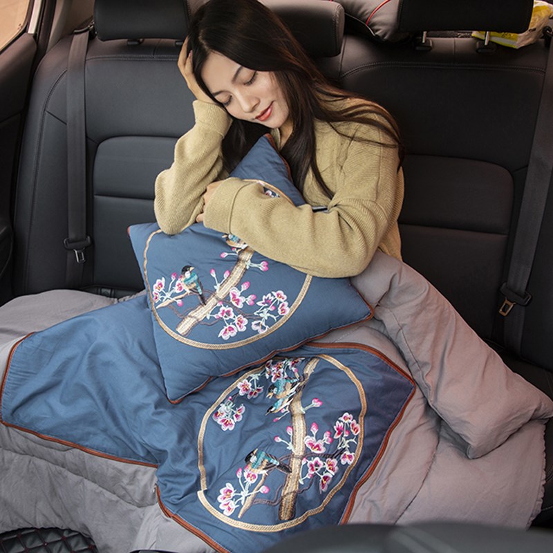 中式刺绣抱枕被子两用沙发空调被全二合一N汽车靠垫靠枕盖毯子
