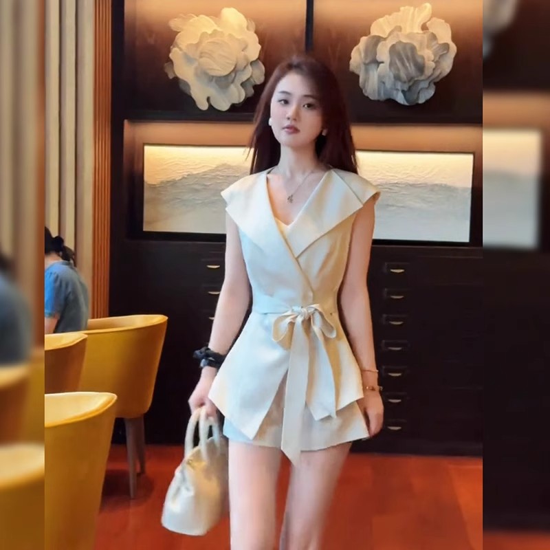 御姐气质翻领系带马甲上衣短裤套装女2025夏季新款时尚女装两件套