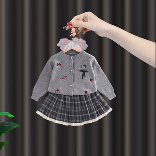 宝宝春季连衣裙套装婴儿KT猫毛衣开衫女童学院风格子裙公主两件套