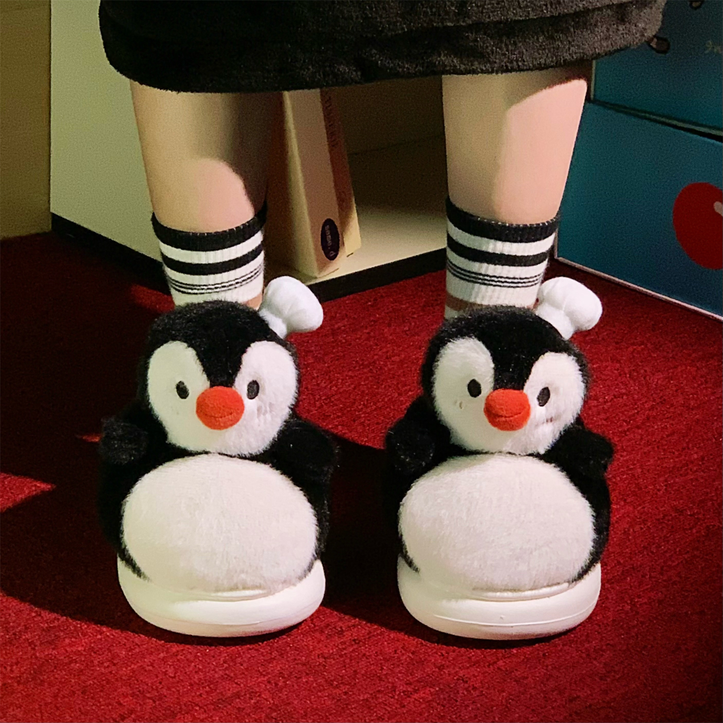 细细条软萌帽子企鹅棉拖鞋女