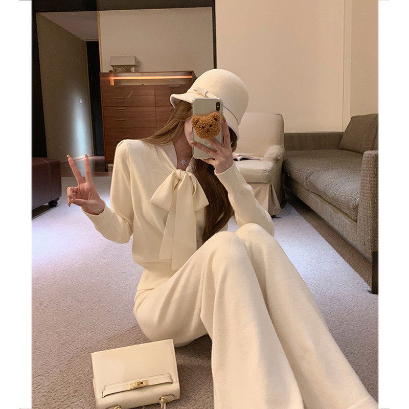 프렌치 하이엔드 브이넥 긴팔 바닥 니트 가디건 가을 겨울 캐주얼 기질 루즈한 하이웨이스트 와이드 팬츠 슈트