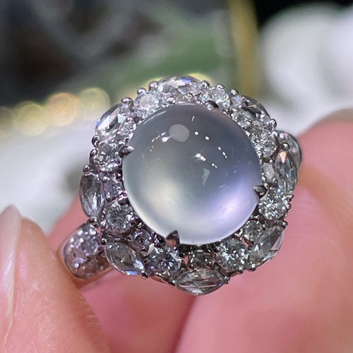 翠秦之皇冰种白冰蛋面戒指 18k金钻石镶嵌天然A货翡翠饱满莹润