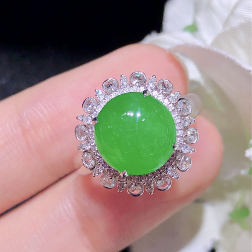 翠秦之皇冰阳绿蛋面戒指 18k金镶嵌天然翡翠A货种色兼备气质优雅