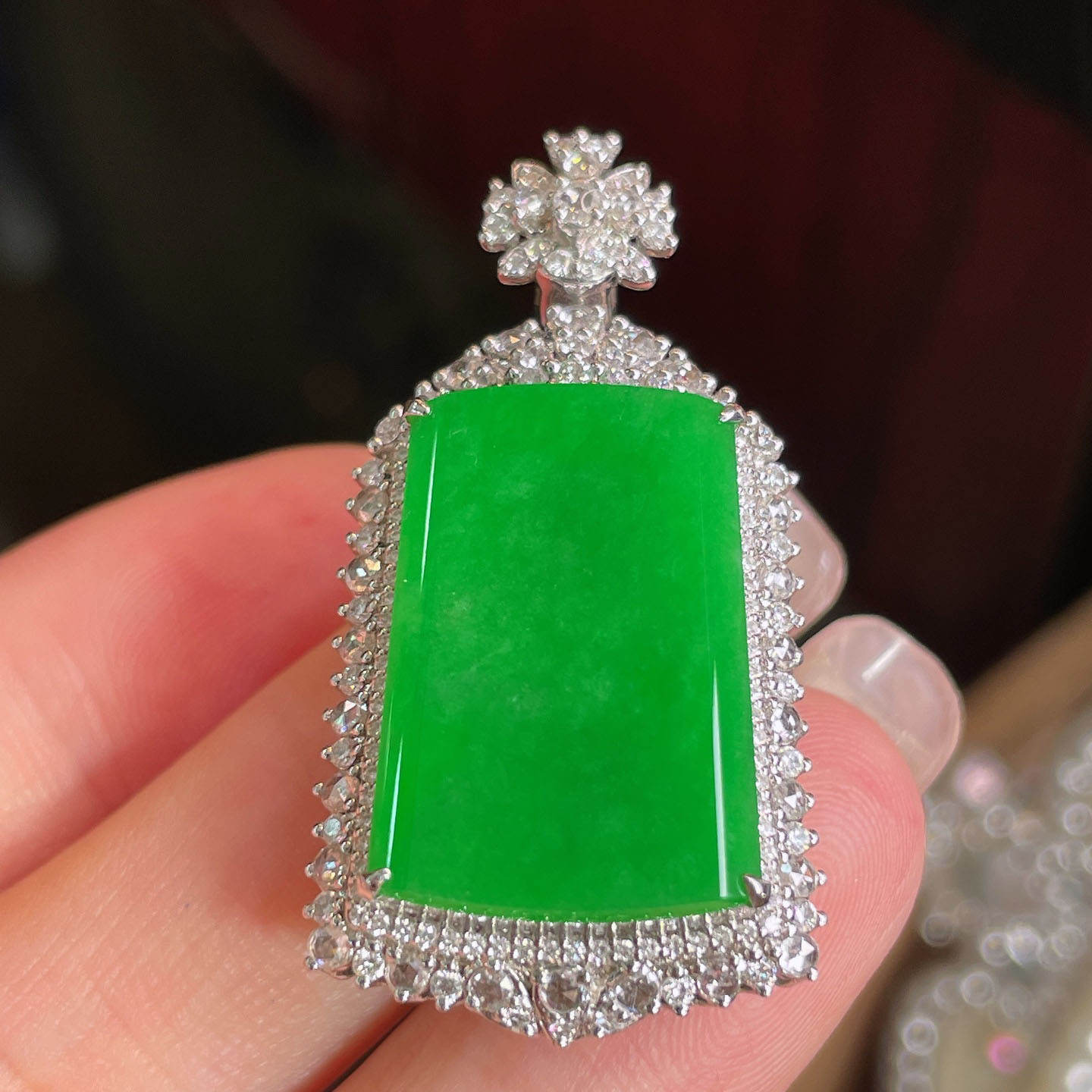 翠秦之皇冰阳绿无事牌吊坠 18k金镶嵌天然缅甸翡翠A货水润细腻