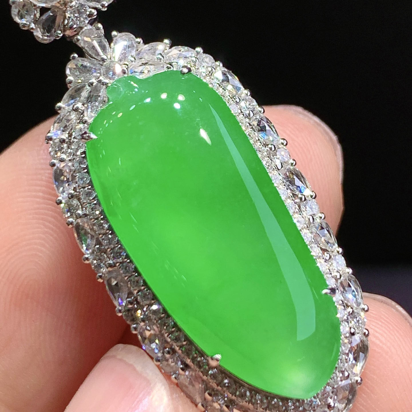 翠秦之皇冰阳绿福瓜吊坠 18k金镶嵌天然缅甸翡翠A货水润细腻种老