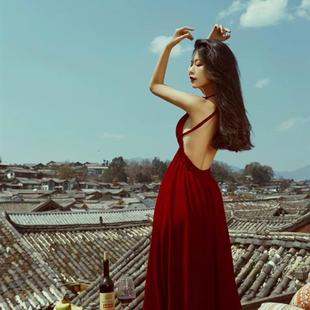 三亚海边度假沙滩裙女夏V领性感露背超仙绝美旅游拍照红色连衣裙