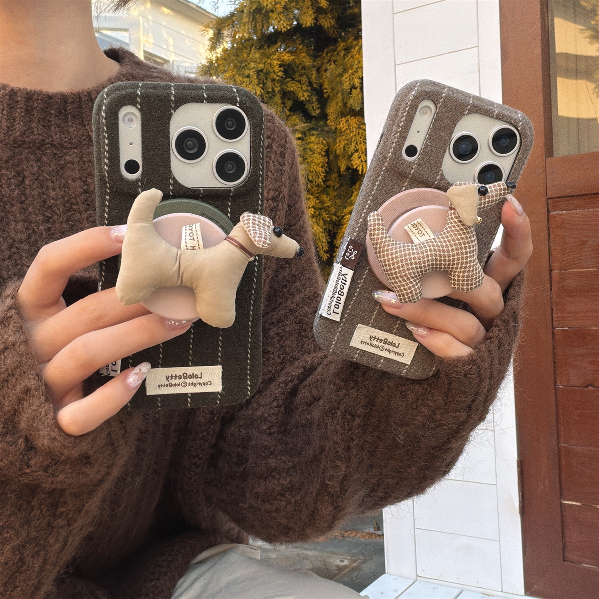 宏界 简约条纹可爱羽绒格纹小狗磁吸支架适用苹果17ProMax手机壳iphone15新款16pro女款14pro防摔13pro保护套