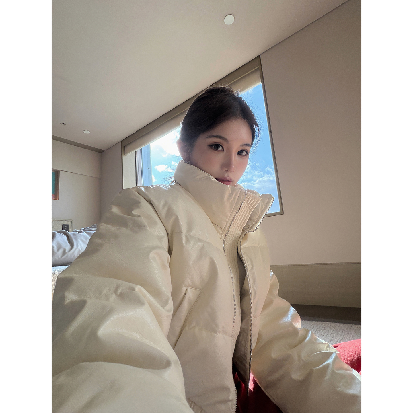 PickRui 睿哥 云朵泡芙 秋冬新款白色羽绒服女显瘦保暖外套皮质