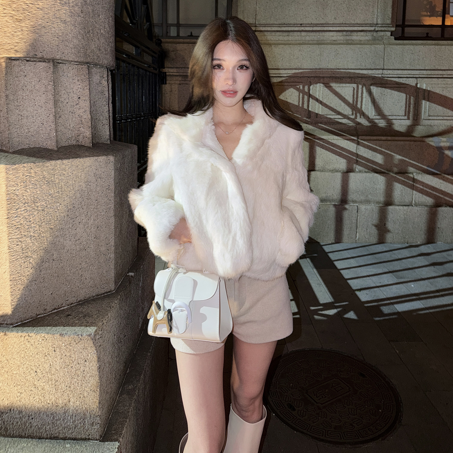 PickRui 睿哥 白了个白 秋冬加厚连帽兔毛外套女新款海宁皮草气质