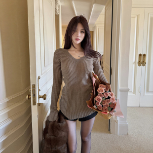 PickRui睿哥 坑条V领毛针织衫 女秋冬新款 打底毛衣上衣 纸片人内搭