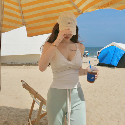 PickRui睿哥 浪漫信件 V领蕾丝吊带背心女夏新款美背休闲百搭上衣