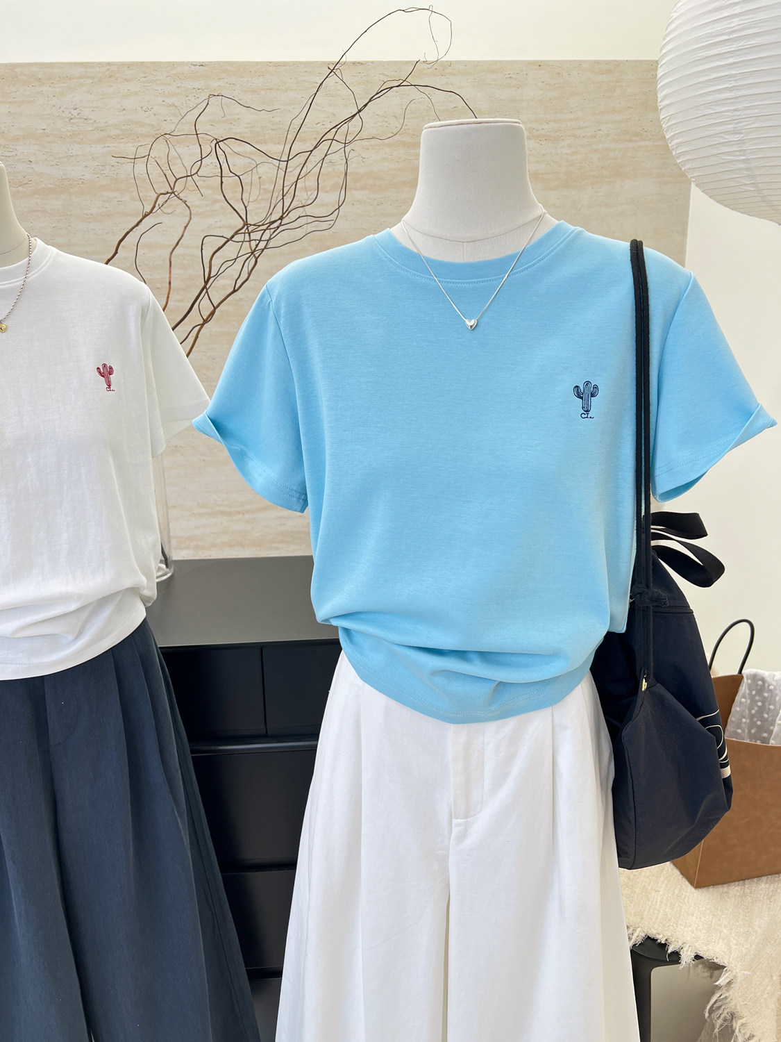 纯棉刺绣仙人掌夏季2025新款韩系纯色正肩T恤女设计感短袖tee上衣