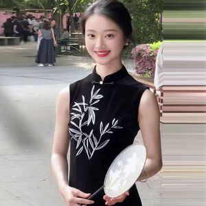 新中式旗袍改良年轻款少女高级感2025新款长款国风黑色连衣裙女夏