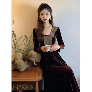 法式端庄大气高级感超好看气质长裙绝美赫本风正式场合丝绒连衣裙