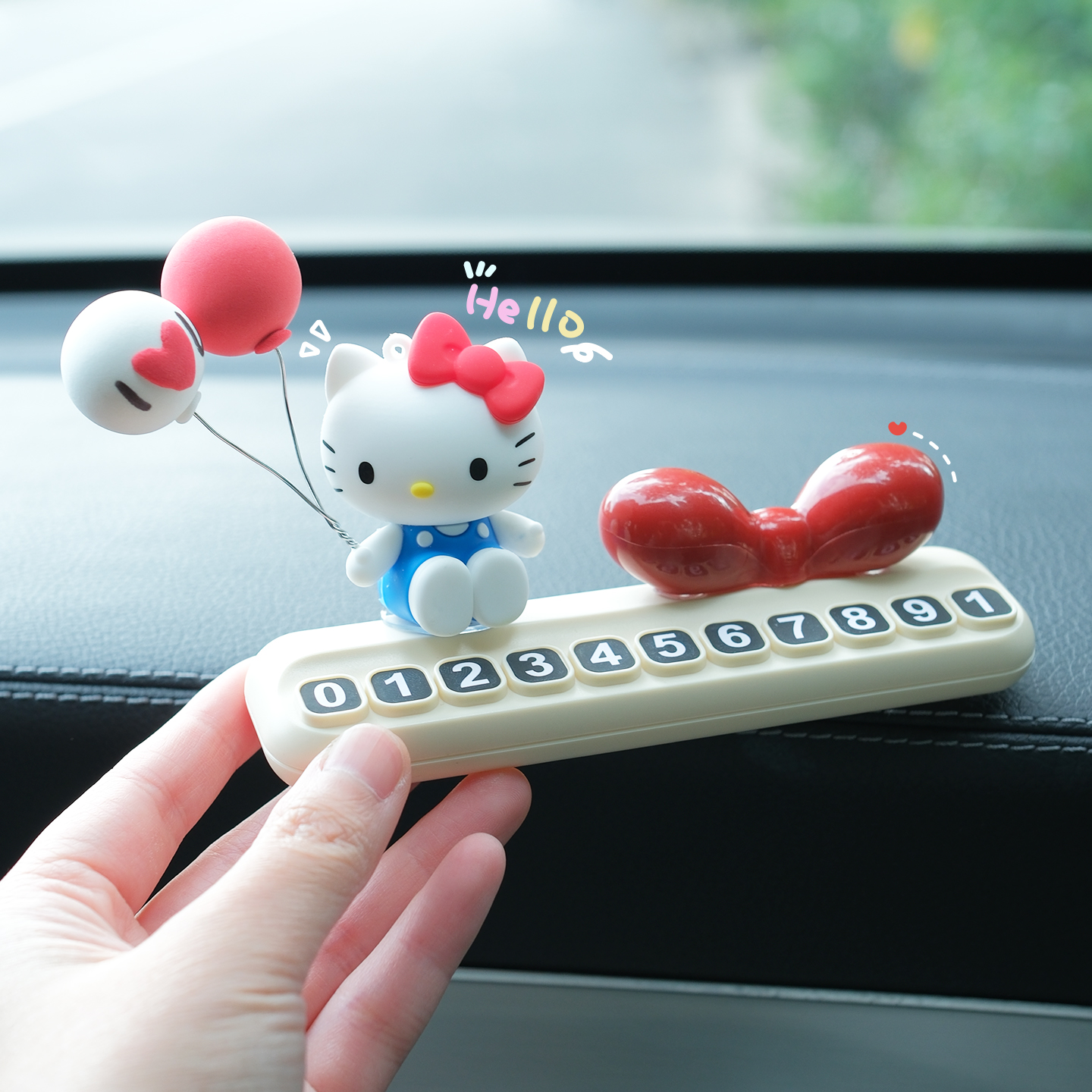 HelloKitty车载中控台摆件挪车牌