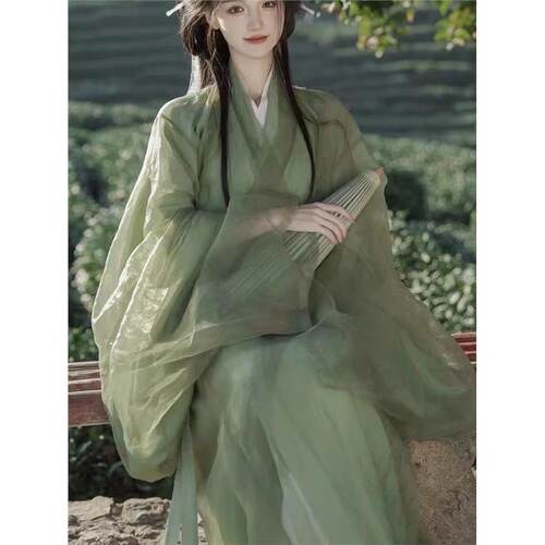 绿色汉服交领大袖衫齐地