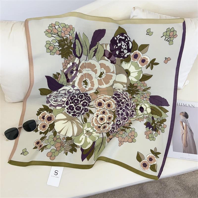 新品百搭棉质手感围巾68CM印花时尚女薄款丝巾装饰职业小方巾