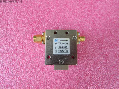 进口TG101-S1  790MHz-1GHz SMA 隔离度.:＞20dB  RF 射频微波同轴隔离器 质量包好，包能用  可提供详细测试图 请放心购买 频率范围：790MHz-1GHz  插损:＜0.5dB 隔离度.:＞21dB 接头：SMA