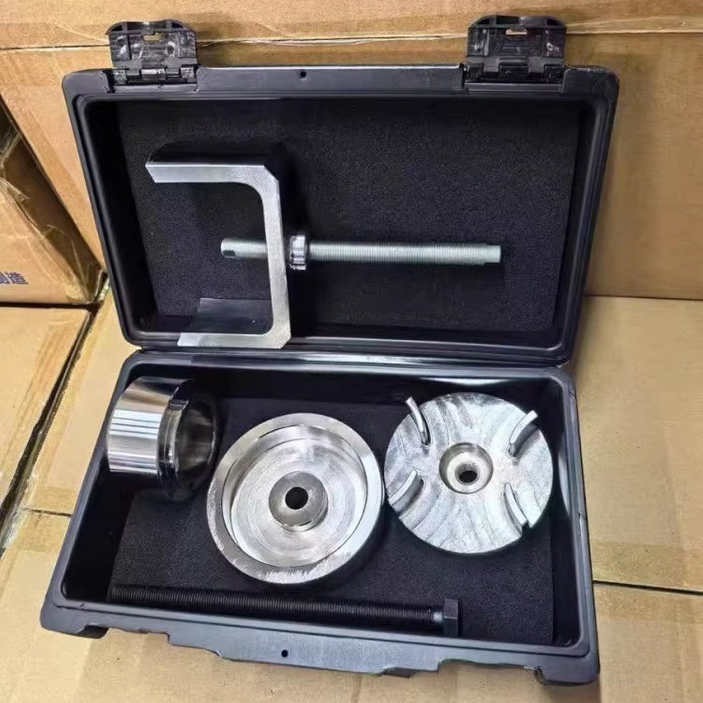 奔驰S级W221底盘胶套拆装工具