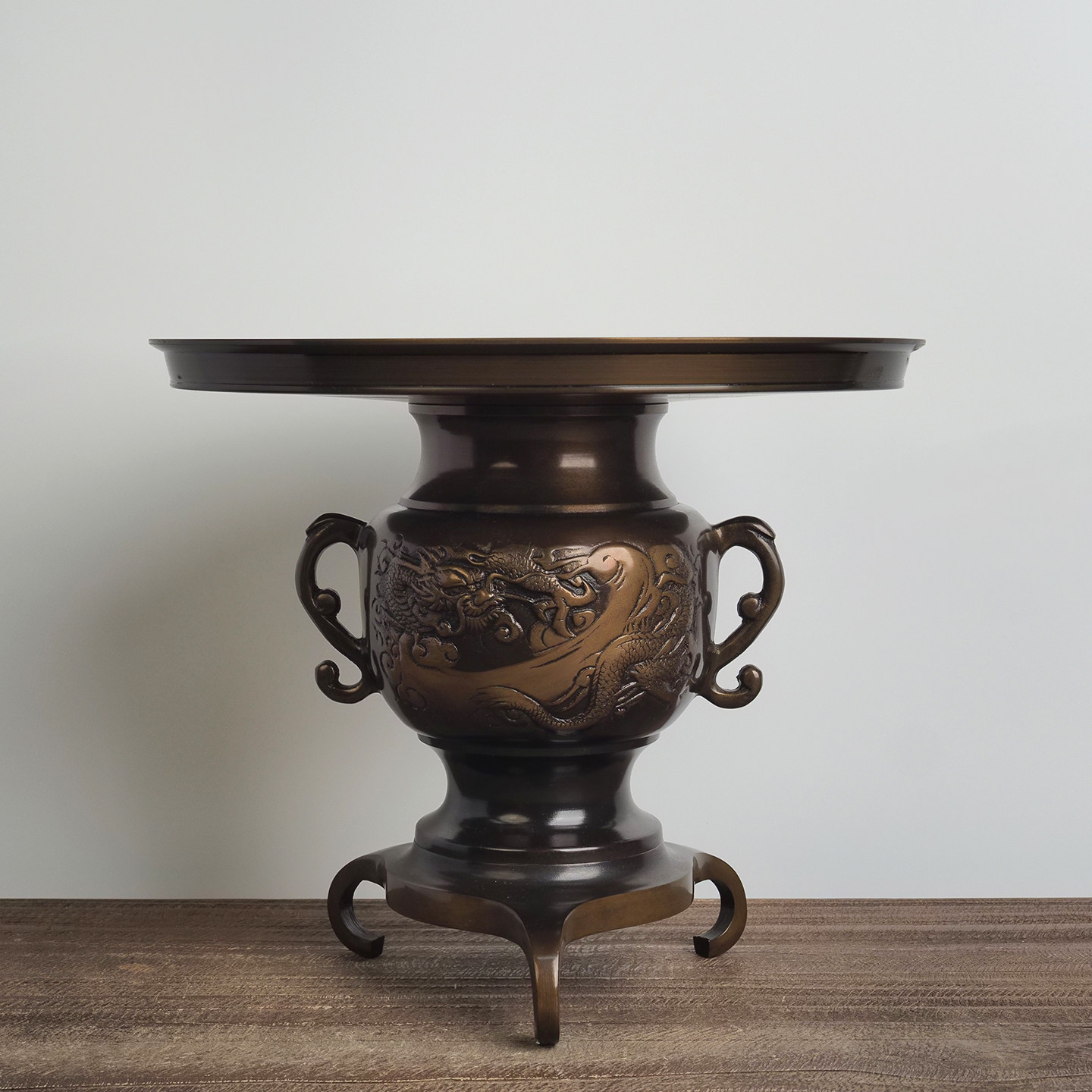 中古日本古铜器薄端花器浮雕龙虎纹日式池坊插花花道禅意桌面摆件