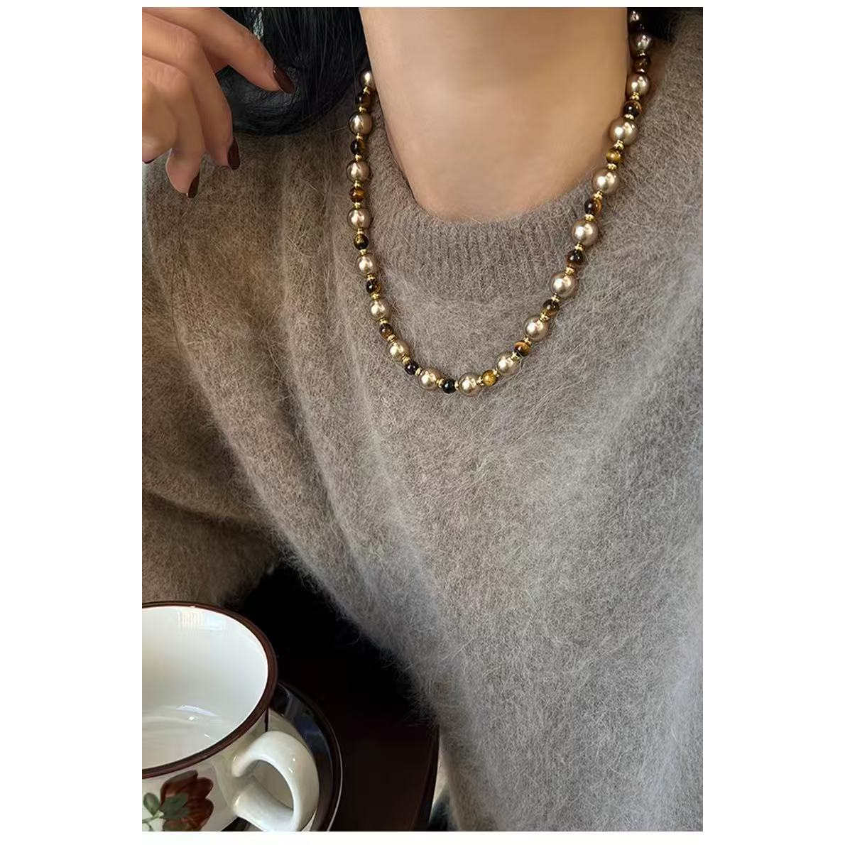 美拉德虎眼石珍珠毛衣项链女新款爆款轻奢锁骨链高级感配饰