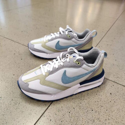 NIKE女子休闲鞋舒适耐磨
