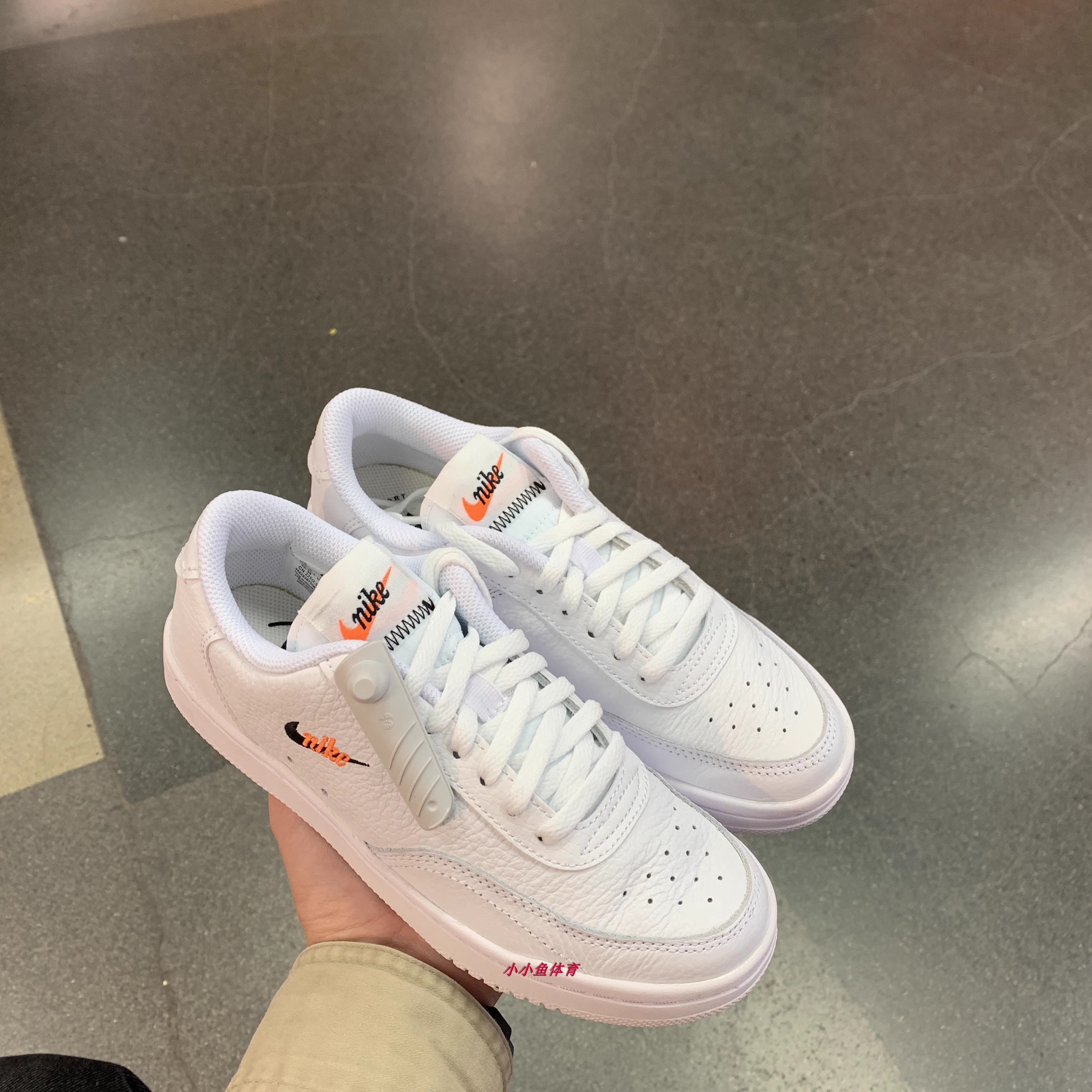 Nike耐克Nike低帮休闲板鞋COURT VINTAGEPRM运动鞋CW1067-100