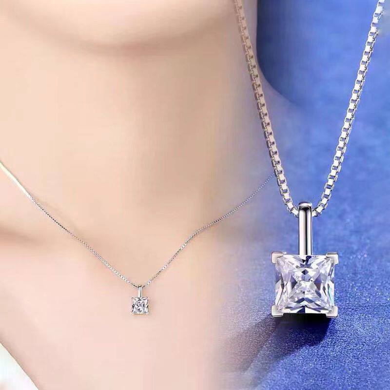 AU750白金方糖白钻项链18K莫桑石镶嵌2克拉四爪吊坠锁骨链女送人