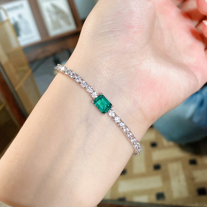 18K白金定制群镶绿祖母手链精致时尚欧美风镶嵌进口莫桑钻礼物女