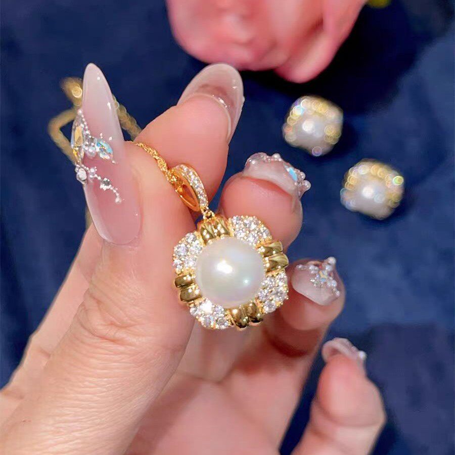 AU750纯18K玫瑰金镶嵌美国进口D色莫桑石方形珍珠项链气质名媛潮