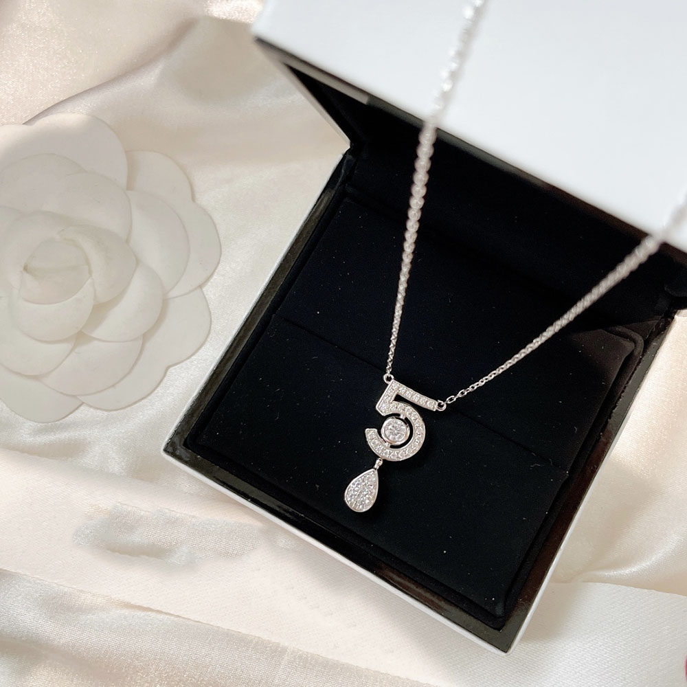 18k白金5字水滴数字项链大气欧美镶嵌进口莫桑钻精致甜美气质ins