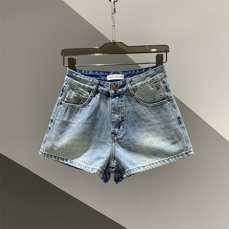 2026年春季新款复古做旧牛仔阔腿短裤女百搭显瘦a字辣妹外穿热裤,女装/女士精品,牛仔裤,淘宝优惠券,粉丝福利购,淘宝优惠卷