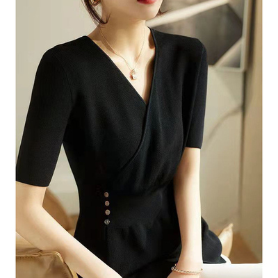 冰丝短袖t恤女夏季2025年新款设计感小众修身显瘦黑色针织衫上衣