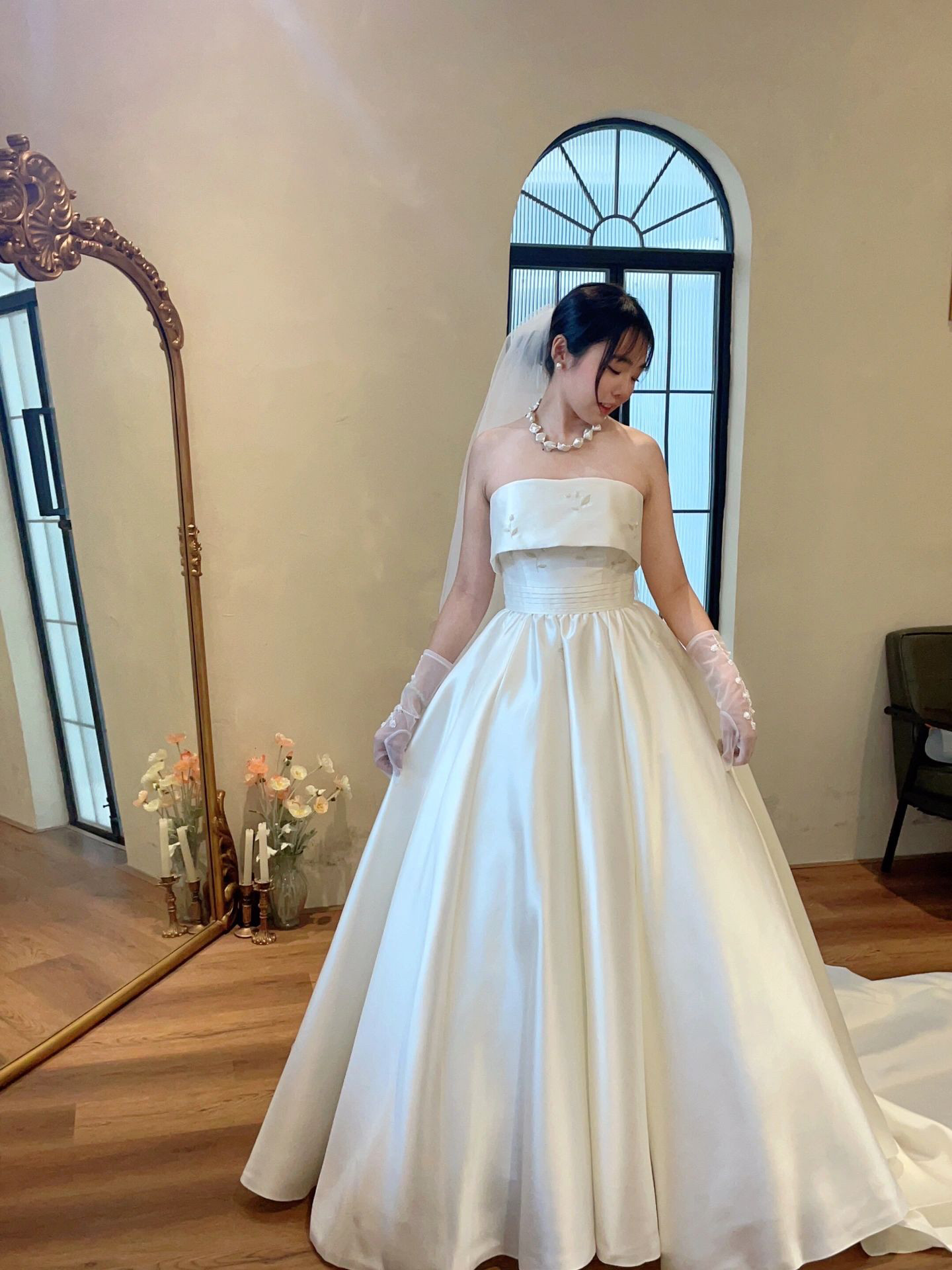 小个子婚纱缎面高级感主纱轻小拖尾145矮个子150显高高端定制简约