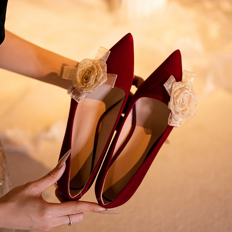 红色婚鞋新娘鞋女尖头高级感敬酒秀禾服小码33细跟跟高跟鞋大码42