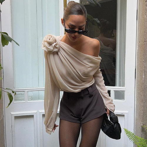 欧美辣妹立体花别致长袖辣妹上衣