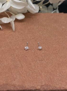 多叶瓣花鼻钉新款上市简约大气