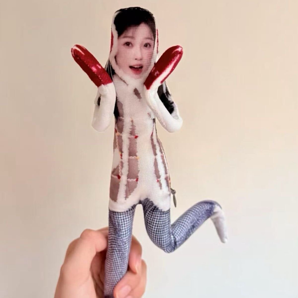 虞书欣老鼠创意周边玩偶白边铁丝骨架四肢分离毛绒抽象造型,玩具/童车/益智/积木/模型,毛绒/玩偶/公仔/布艺类玩具,淘宝优惠券,粉丝福利购,淘宝优惠卷