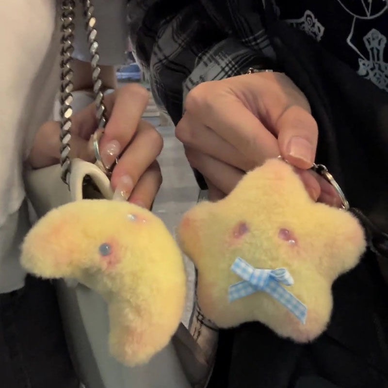 成品创意毛绒小星星小月亮钥匙扣吱吱挂件送闺蜜送女友礼物