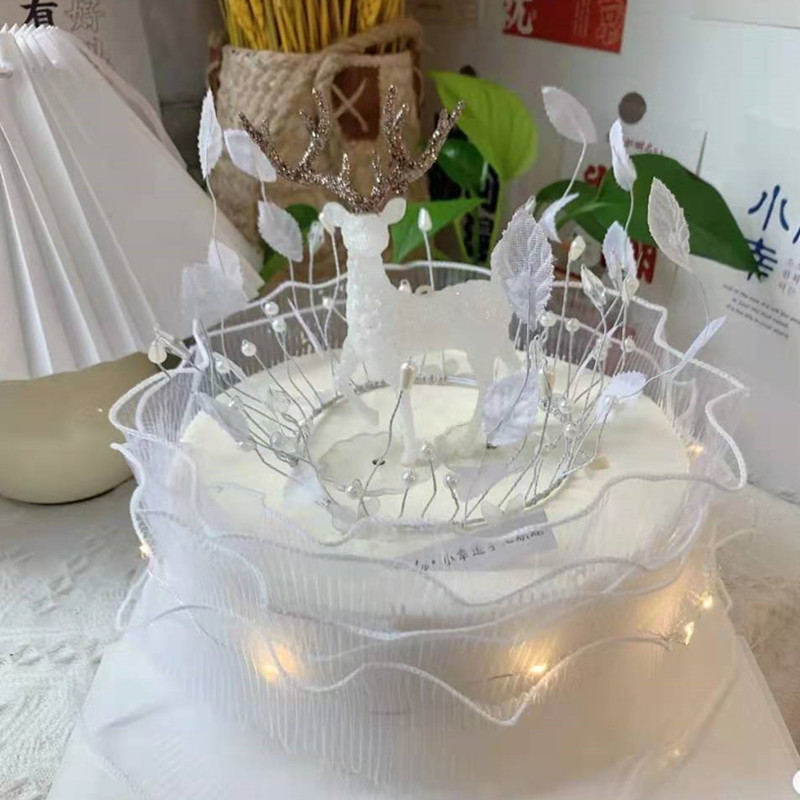 麋鹿蛋糕装饰摆件小鹿白色皇冠